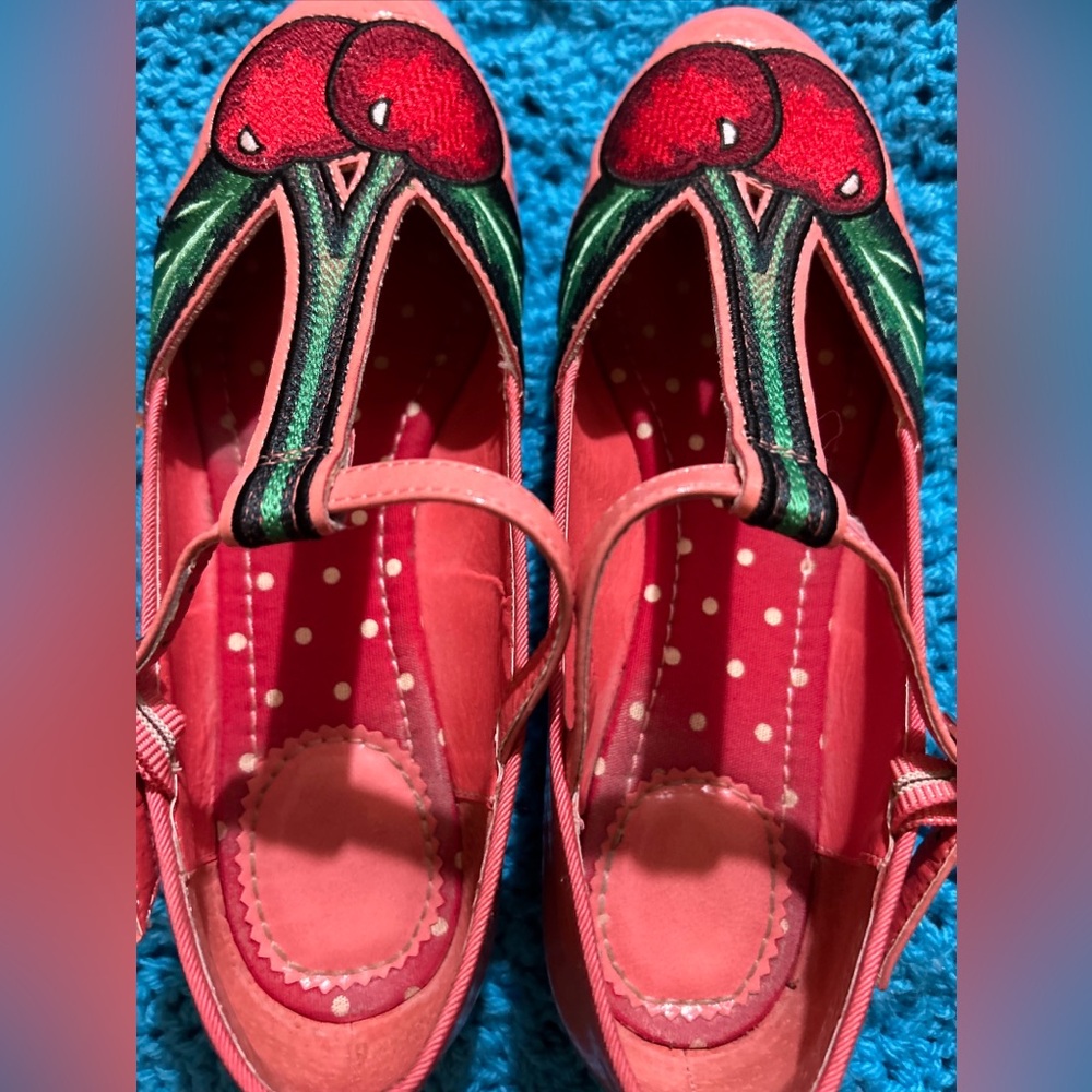 Miss L-FIRE Embroidered Cherries sz 37 6.5 Pink Patent Leather Mary Janes Shoes